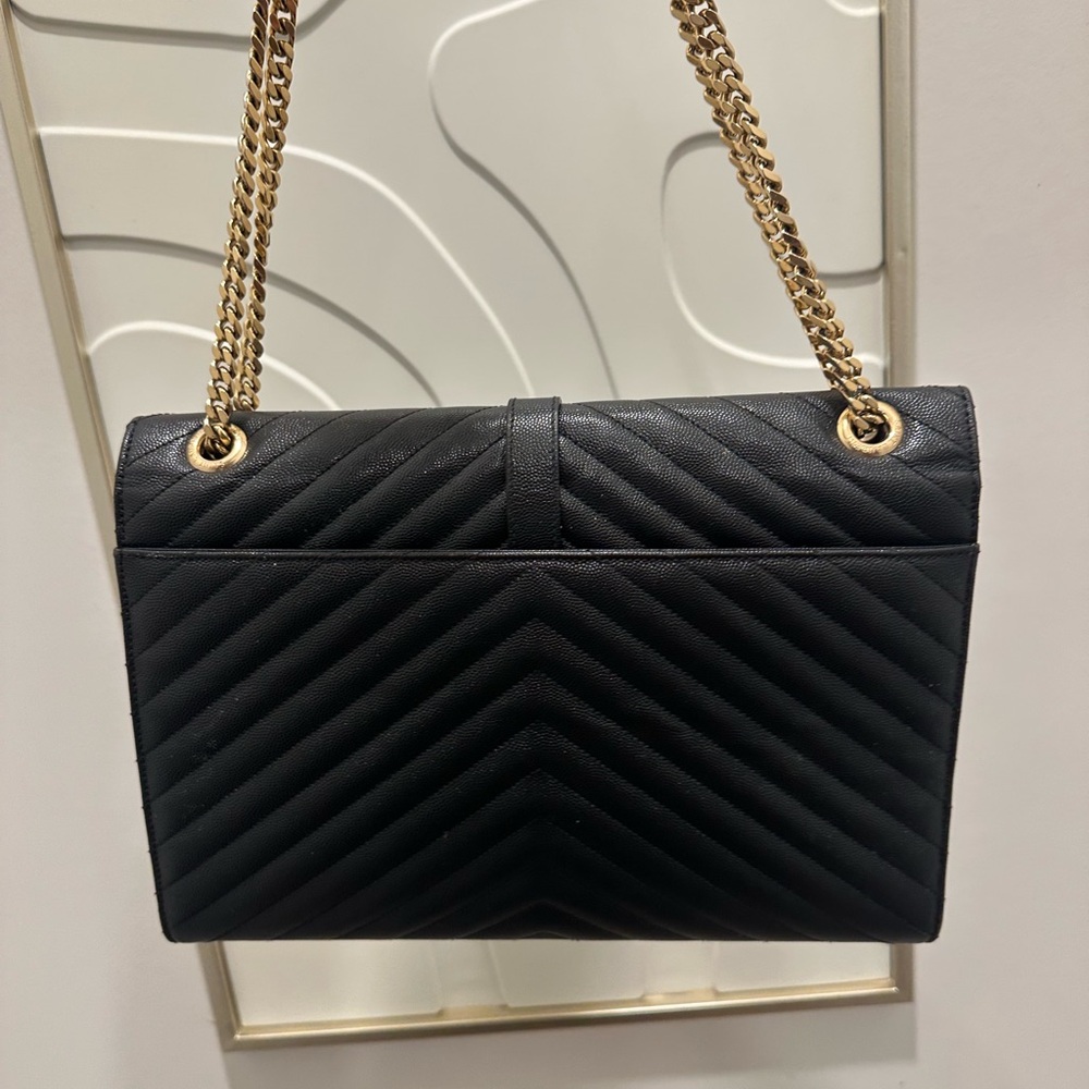 Yves Saint Laurent Black Quilted Shoulder Bag with Gold Chain Size LARGE - Picture 3 of 9